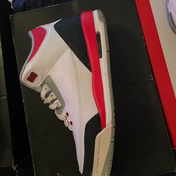 Barely worn/ Make a offer - Picture 2 of 2